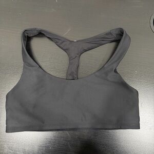 Alo yoga - black sports bra size M